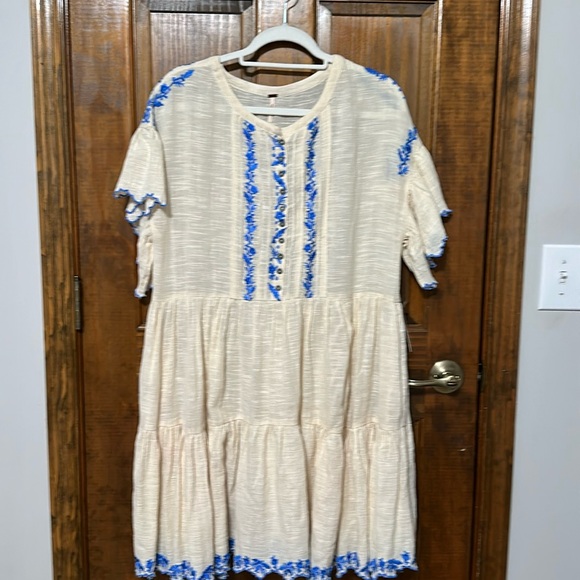 Free People Dresses & Skirts - Free People Dress Size M Oversized per brand